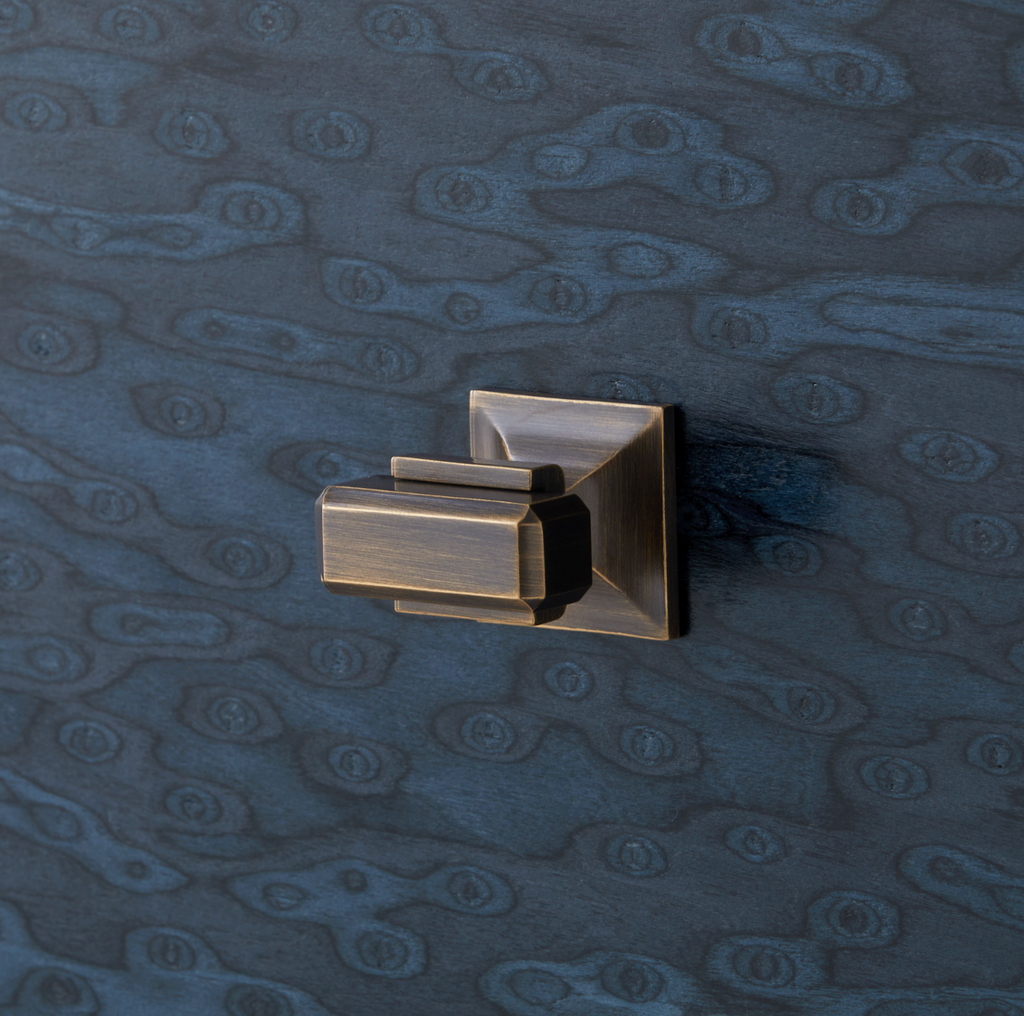 Villa & House Bronze Finish Elenor Pull