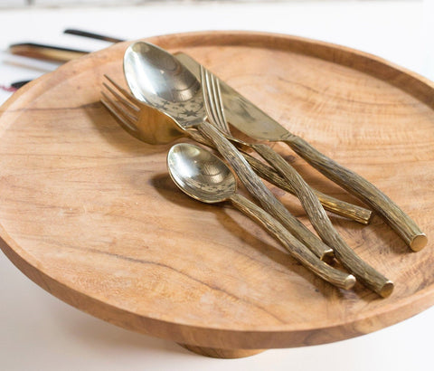 Whether you’re going for a classic or modern look, choose from a variety of forks, spoons, knives, and specialty utensils